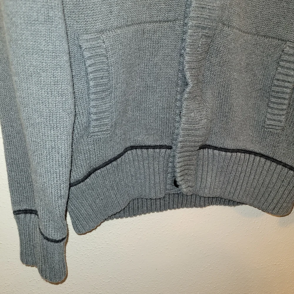 GAP Gray Men's Cardigan Sweater - Picture 4 of 6